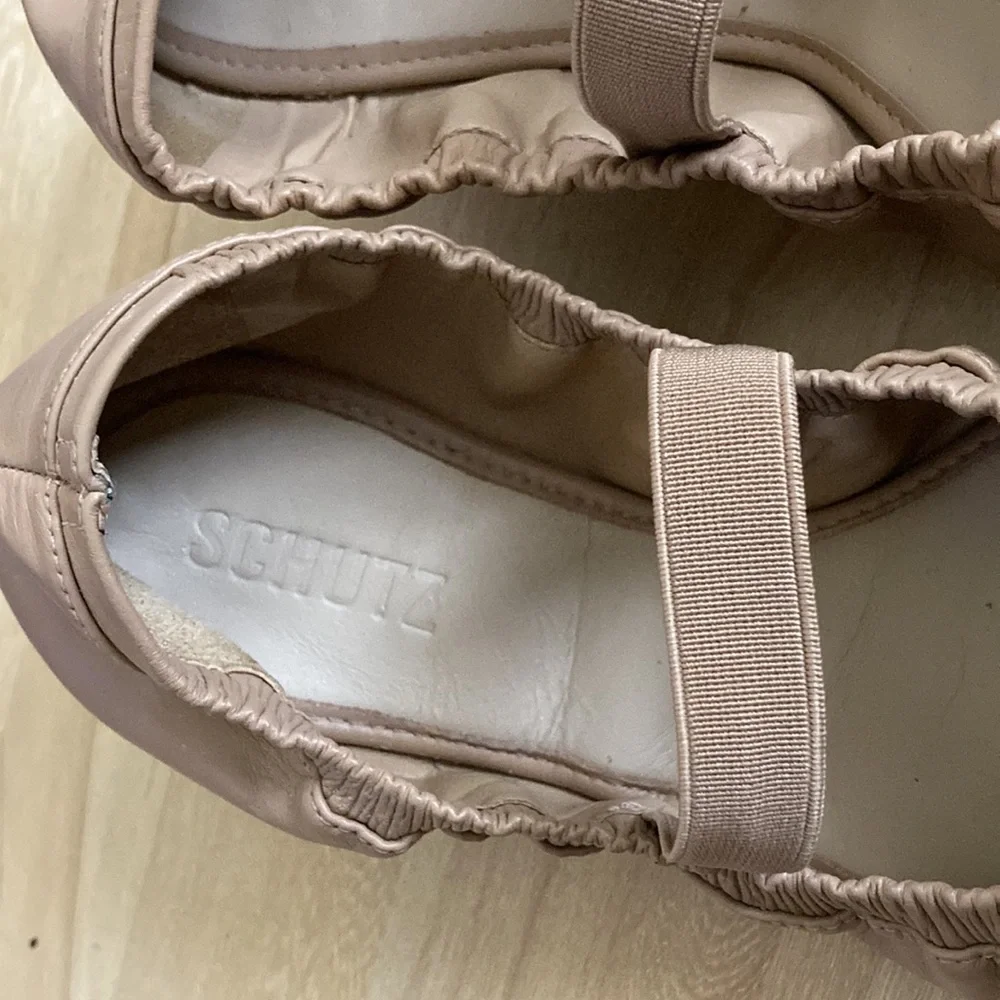 Schutz Fanny Leather Ballet Flats Tan Nude Brown Strap Scrunchy size 8 - Picture 4 of 8
